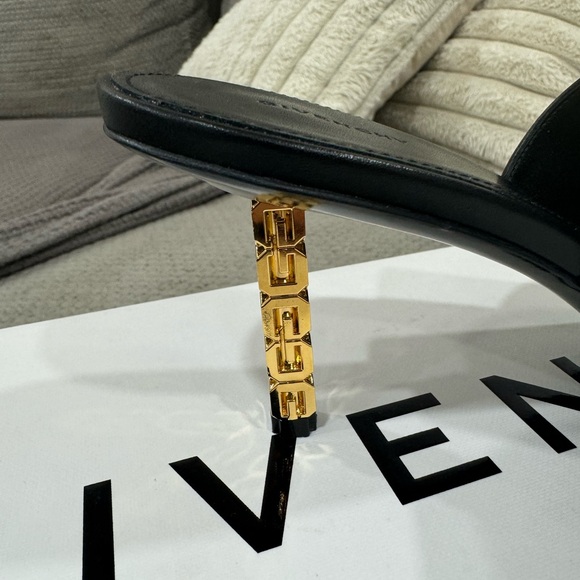 Givenchy heels - Picture 2 of 6